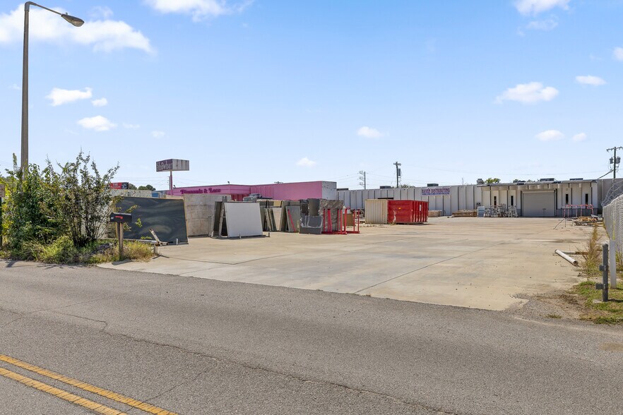 More Photos Of 121 Honest St, Chattanooga Light Manufacturing For Sale