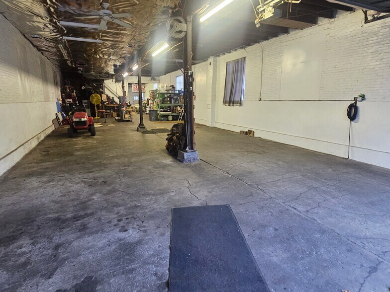 More Photos Of 26 E High St, Pottstown Warehouse For Sale