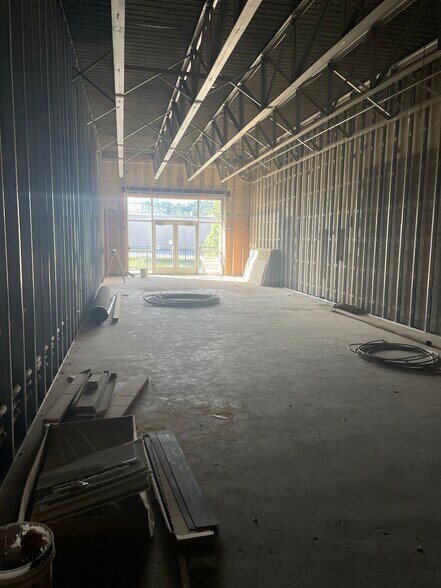 More Photos Of 950 Manifold Rd, Washington General Retail For Sale