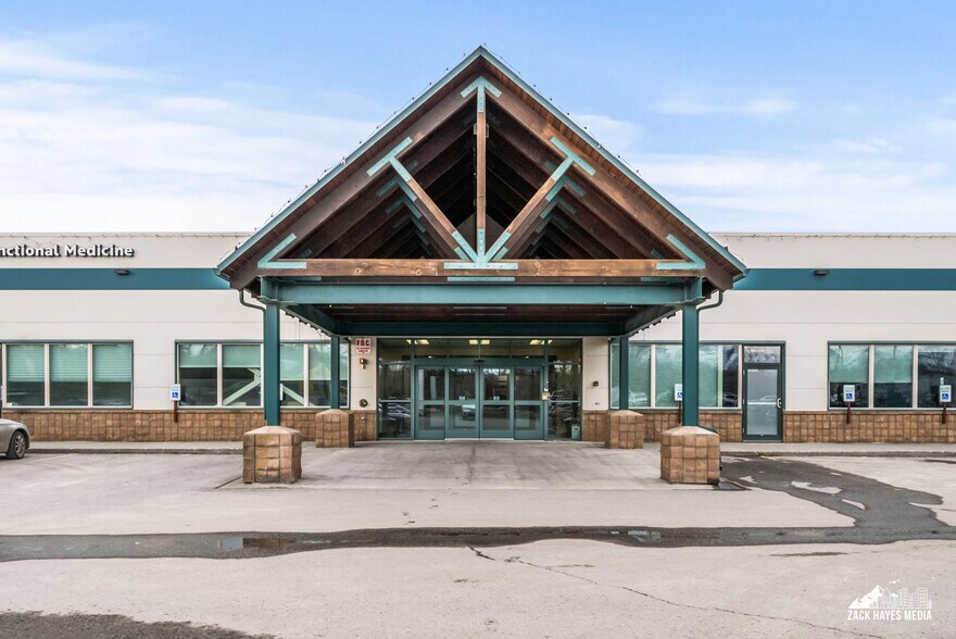 More Photos Of 11260 Old Seward Hwy, Anchorage Office For Sale