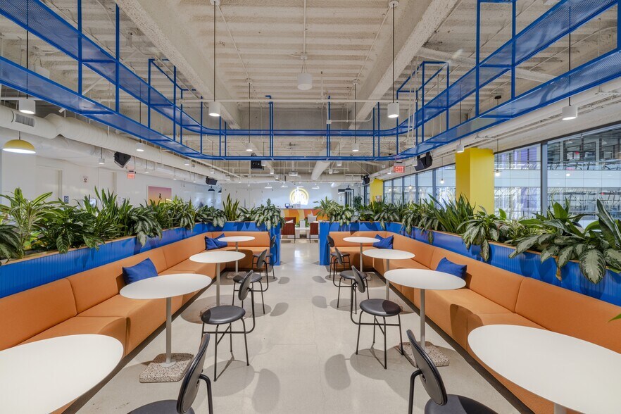 More Photos Of 10000 W Washington Blvd, Culver City Office For Sale