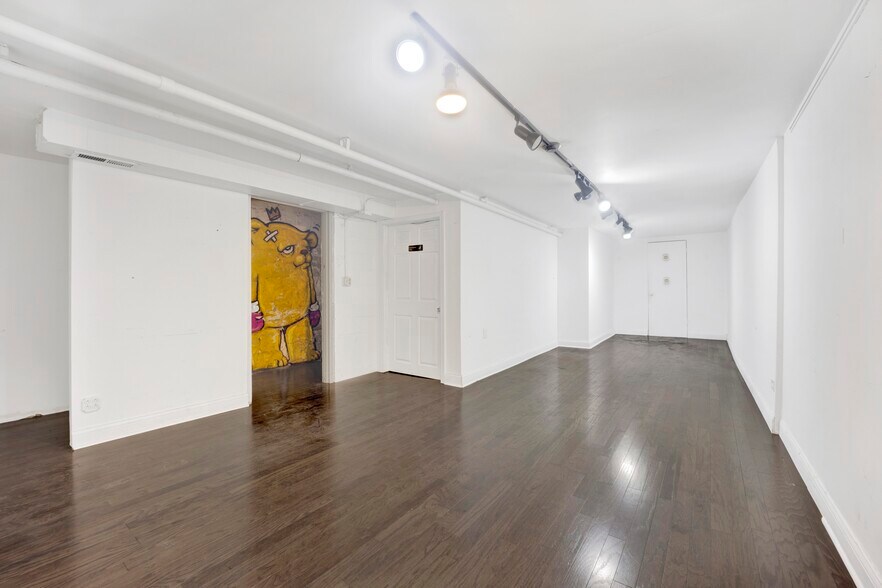 More Photos Of 515 N Halsted St, Chicago Storefront Retail Residential For Lease