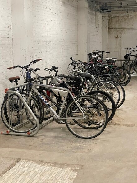 More Photos Of 1501 Locust St, Saint Louis Apartments For Sale