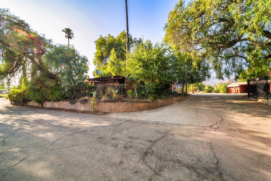 More Photos Of 1449 E Bennett Ave, Glendora Land For Sale