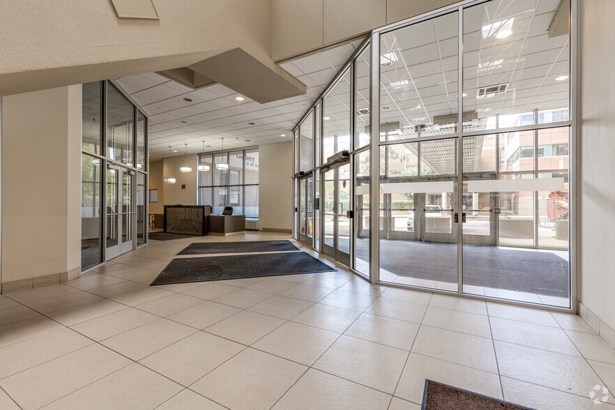 More Photos Of 17 Exchange St W, Saint Paul Medical For Sale