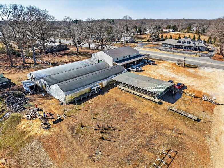More Photos Of 2668 Huntsville Hwy, Fayetteville General Retail For Sale