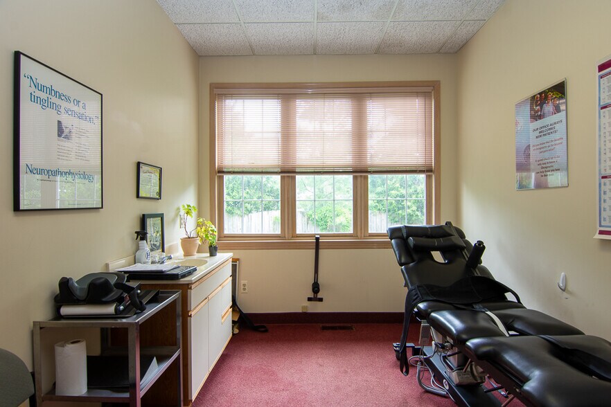 More Photos Of 27 Mountain Blvd, Warren Medical For Sale