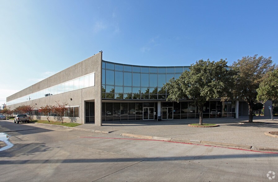 More Photos Of 2607 Walnut Hill Ln, Dallas Office For Lease