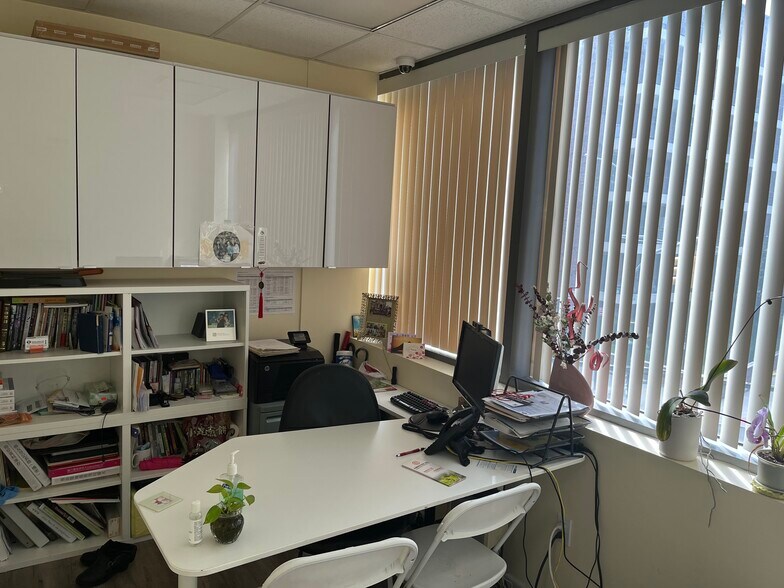 More Photos Of 4235-42-37 Main St, Flushing Apartments For Sale
