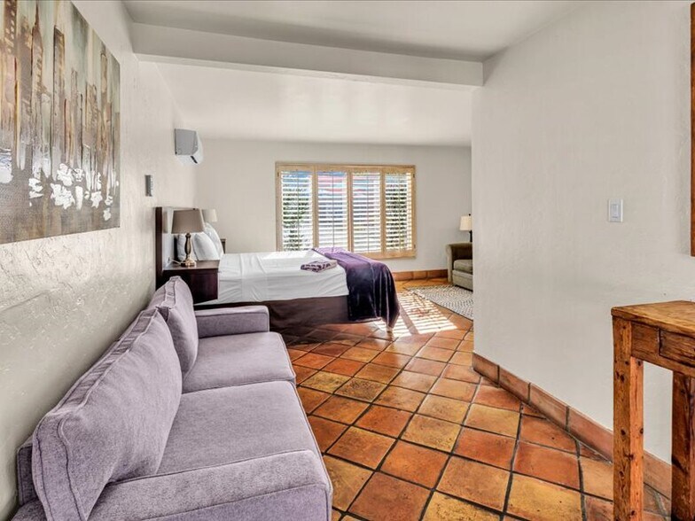 More Photos Of 535 S Warm Sands Dr, Palm Springs Hotel For Sale