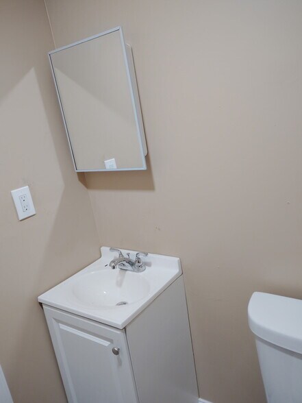 More Photos Of 3102 G St, Philadelphia Restaurant For Lease