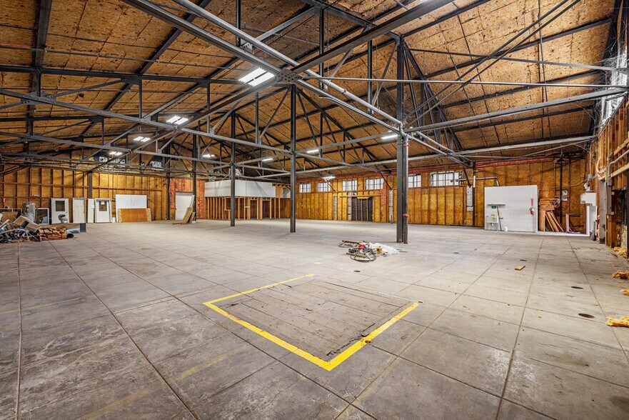 More Photos Of 615 S Spring St, Klamath Falls Warehouse For Lease