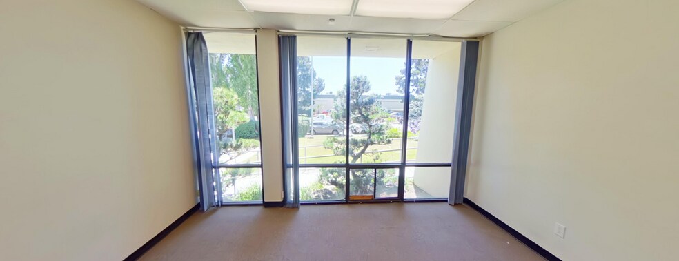 More Photos Of 377 Swift Ave, South San Francisco Warehouse For Lease