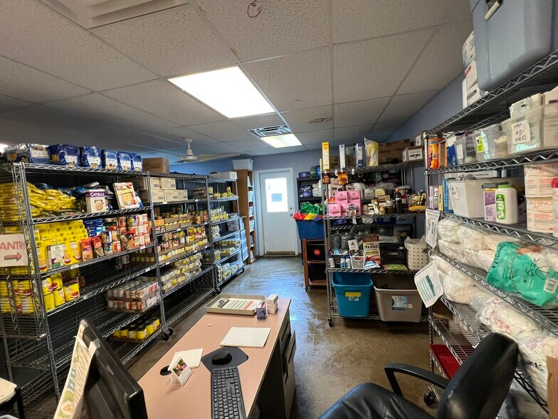 More Photos Of 85 Stephen St, Kingston Freestanding For Sale