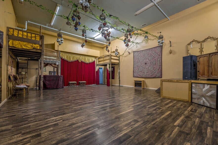 More Photos Of 12150 Charles Dr, Grass Valley Warehouse For Sale