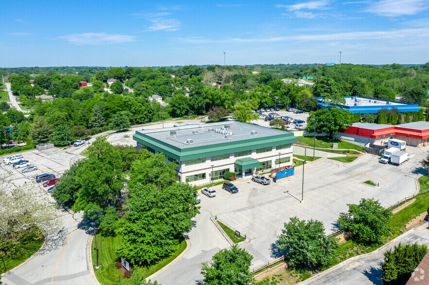 More Photos Of 1310 NW Vivion Rd, Kansas City Office For Lease