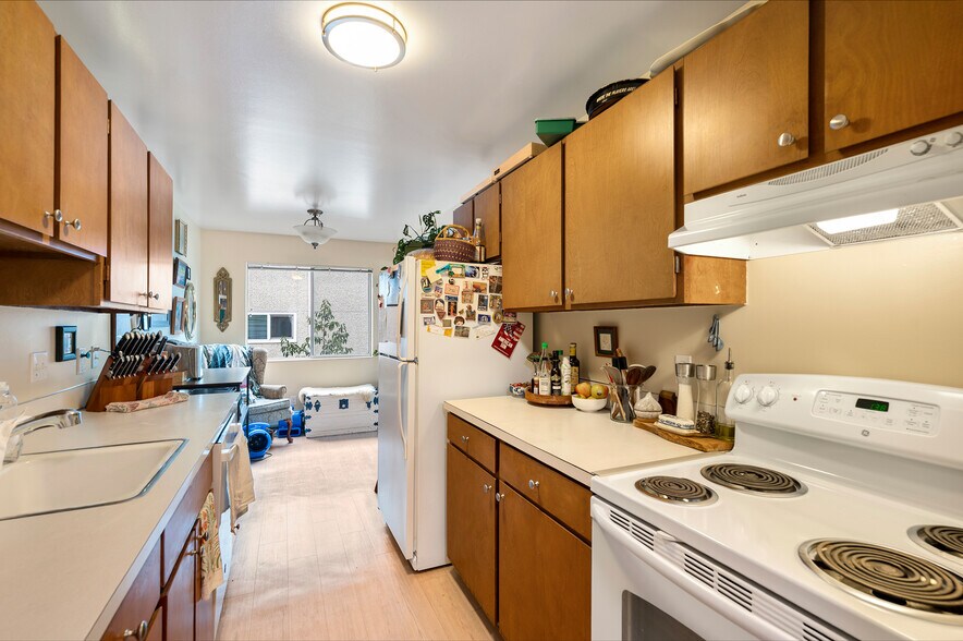 More Photos Of 11521 Greenwood Ave N, Seattle Apartments For Sale