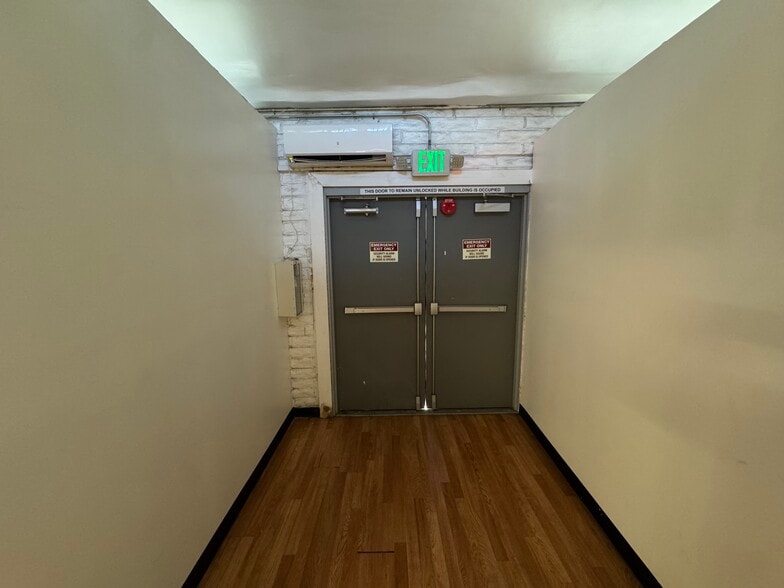 More Photos Of 6006 S Western Ave, Los Angeles Warehouse For Sale