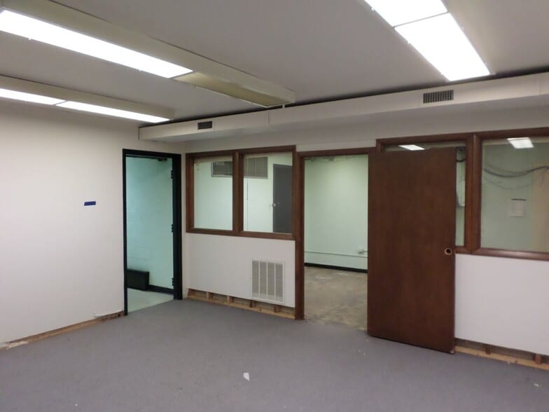More Photos Of 224 Dunmore St, Throop Bank For Sale