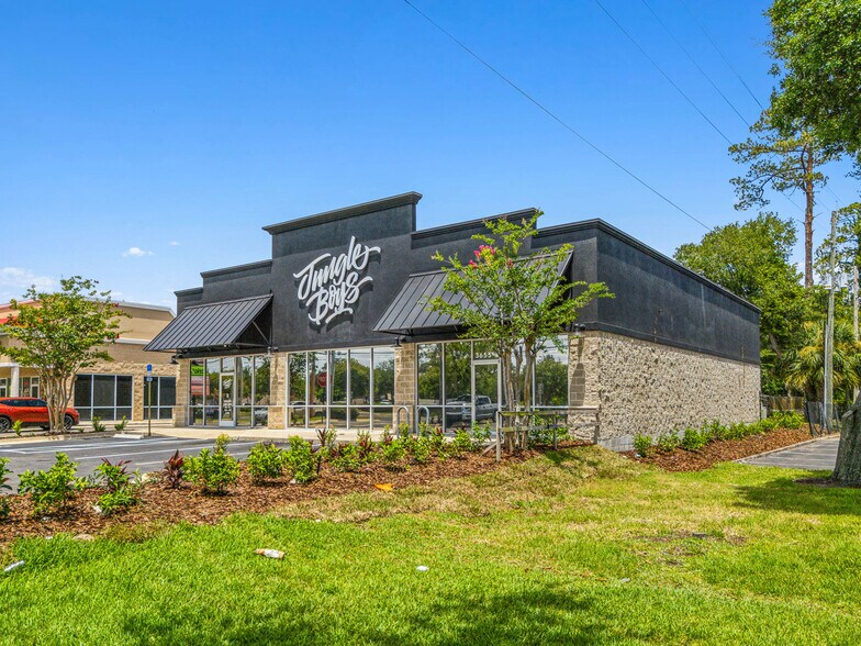More Photos Of 3655 University Blvd W, Jacksonville Freestanding For Sale