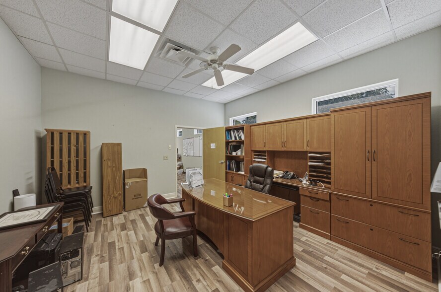 More Photos Of 1214 W Reynolds St, Plant City Office For Sale
