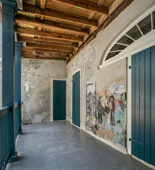 More Photos Of 636 Royal St, New Orleans Storefront For Lease
