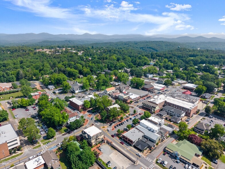 More Photos Of 168 W Main St, Dahlonega Hospitality For Sale