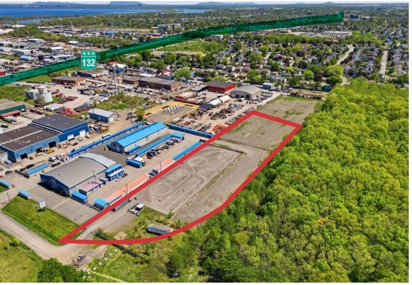 More Photos Of 1925 Rue Pasteur, Sainte-Catherine Land For Sale