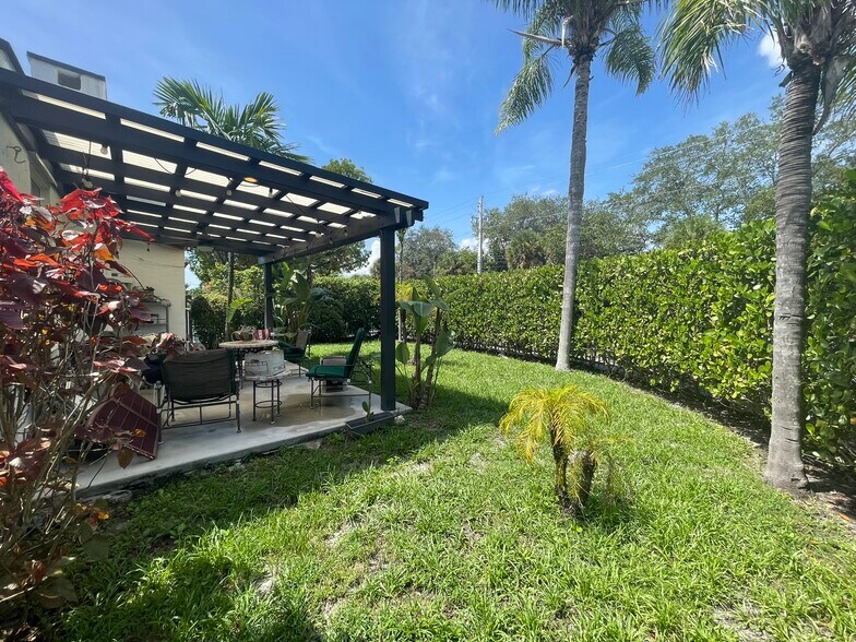 More Photos Of 210 NE 110th St, Miami Multifamily For Sale