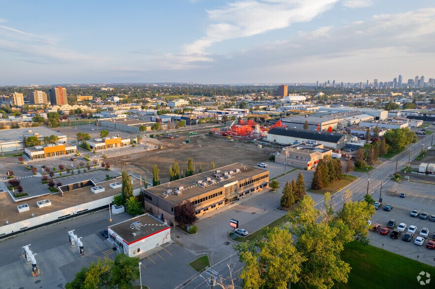 More Photos Of 5799 3rd St SE, Calgary Office For Sale