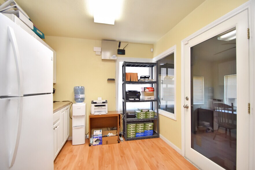 More Photos Of 6869 Indiana Ave, Riverside Freestanding For Sale