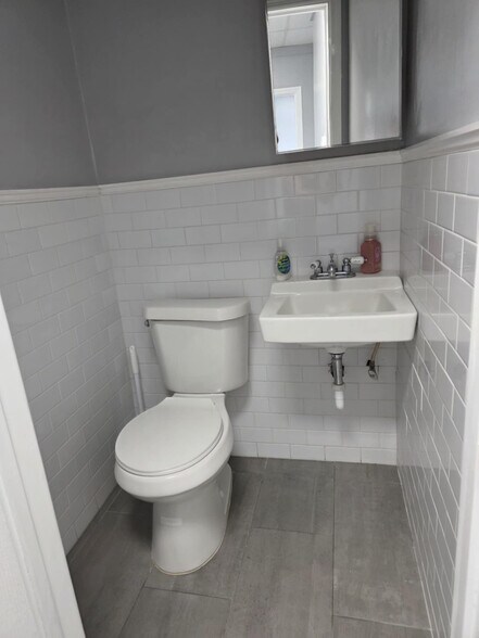 More Photos Of 2333 N State Road 7, Margate Medical For Lease