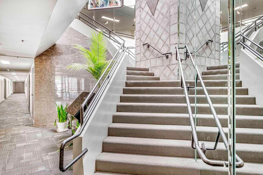 More Photos Of 3939 Atlantic Ave, Long Beach Medical For Lease