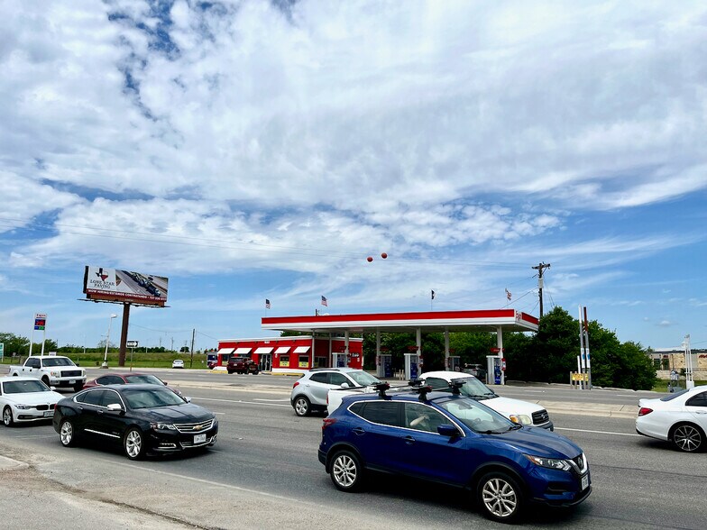 More Photos Of 11019 US Highway 290 E, Manor Lodge Meeting Hall For Sale