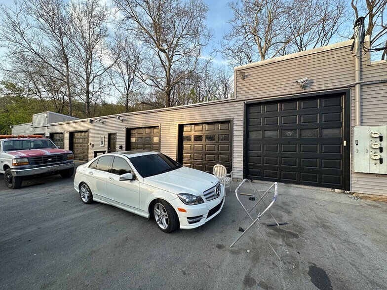 More Photos Of 1070 Applebutter Rd, Bethlehem Auto Repair For Sale