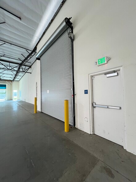 More Photos Of 3412 De Forest Cir, Jurupa Valley Warehouse For Lease