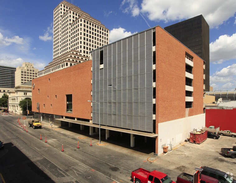 More Photos Of 121 W 6th St, Austin Office For Lease