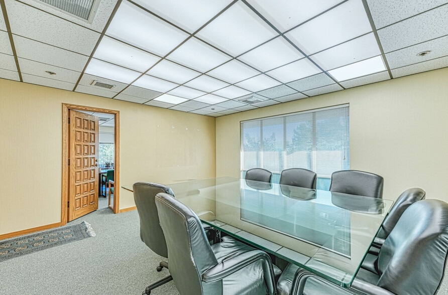 More Photos Of 120 Del Rey Gardens Dr, Del Rey Oaks Office For Sale