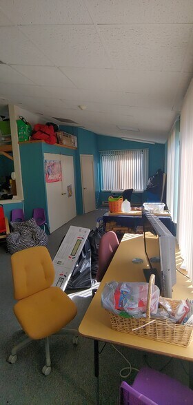 More Photos Of 982 Rubber Ave, Naugatuck Office For Sale