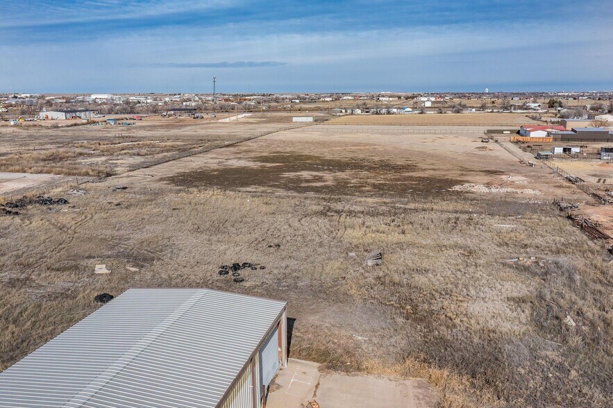 More Photos Of 1724 McCullough St, Pampa Warehouse For Sale