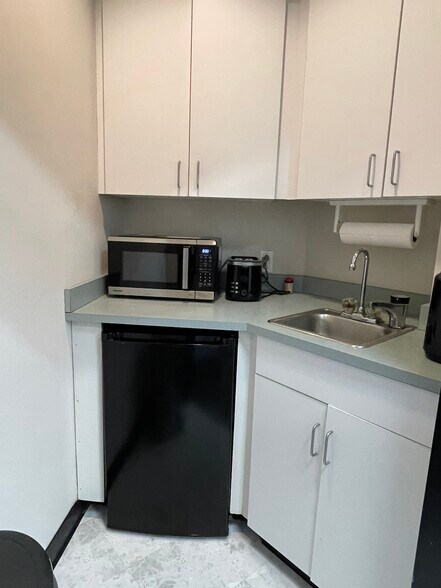 More Photos Of 700 Washington St, Columbus Office For Lease