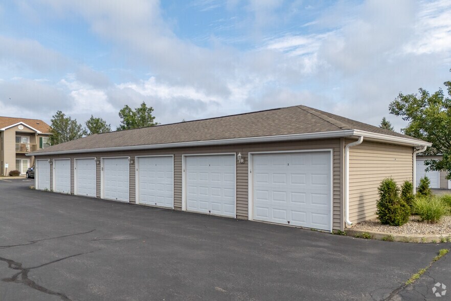 More Photos Of 2341 Union Rd, West Seneca Apartments For Lease