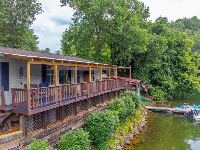 More Photos Of 270 Deyton Camp Rd, Robbinsville Marina For Sale