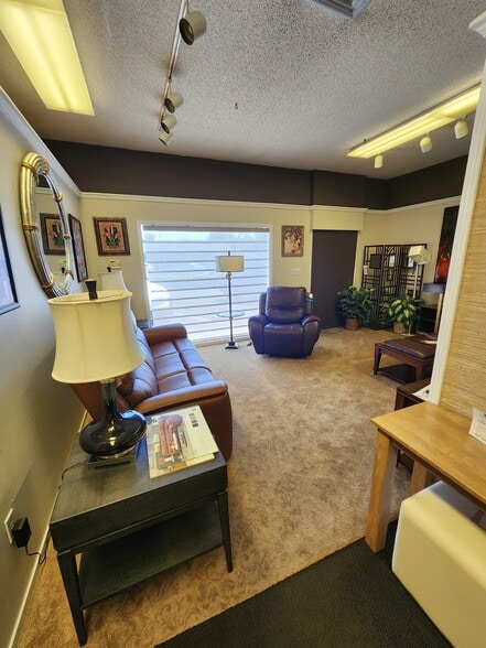 More Photos Of 706 Trancas St, Napa Freestanding For Lease
