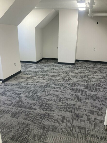 More Photos Of 46 Columbia Rd, Pembroke Unknown For Lease