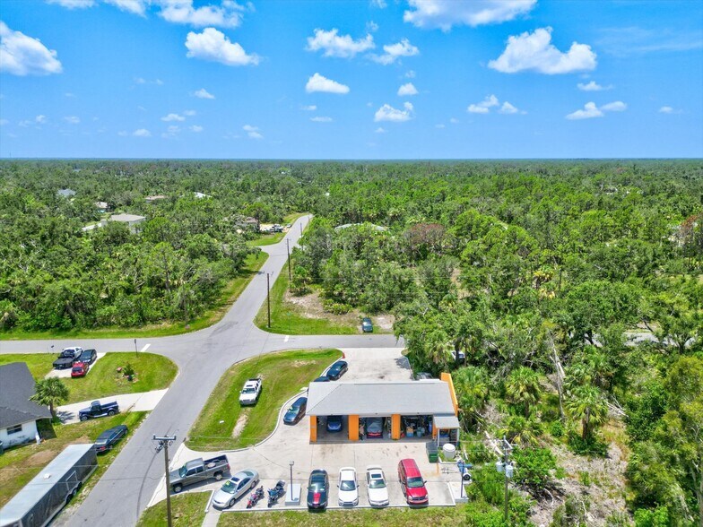 More Photos Of 15182 Dahlgren Ave, Port Charlotte Carwash For Lease
