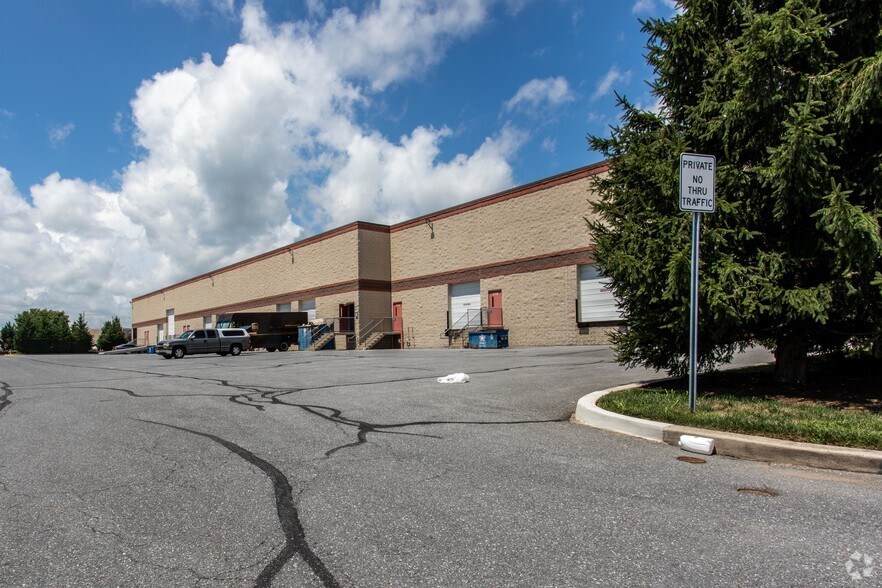 More Photos Of 4650 Wedgewood Blvd, Frederick Flex For Lease