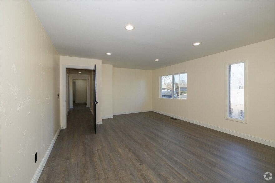 More Photos Of 3625 Mission Ave, Carmichael Medical For Lease