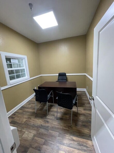 More Photos Of 506 Bear Creek Rd, Dalton Manufacturing For Sale