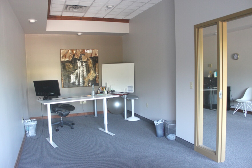 More Photos Of 580 5th Ave NW, New Brighton Medical For Lease
